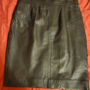 Vintage Dana Buchman black leather skirt